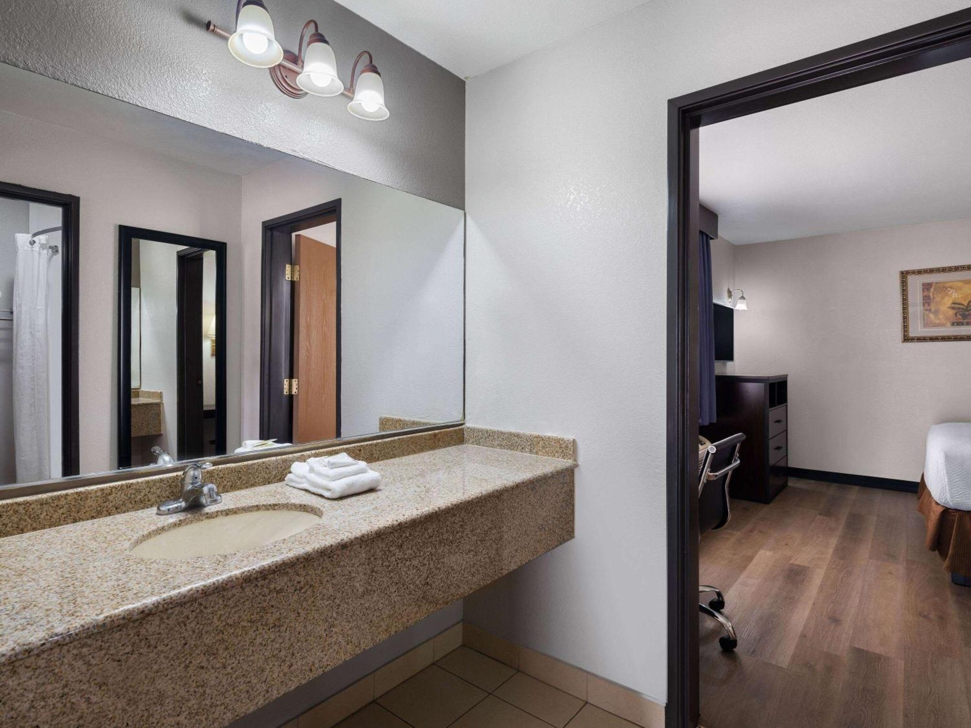 Travelodge By Wyndham Tucson Az Cortaro Buitenkant foto
